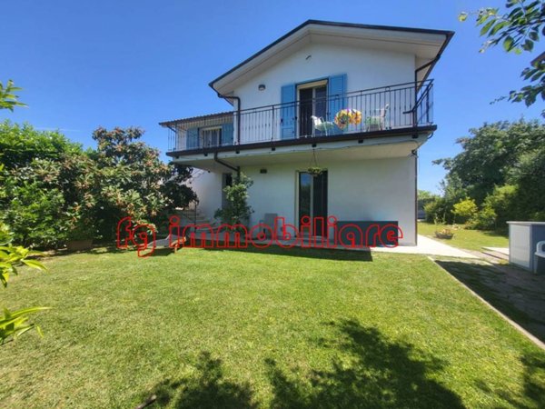 casa indipendente in vendita ad Acquaviva Picena