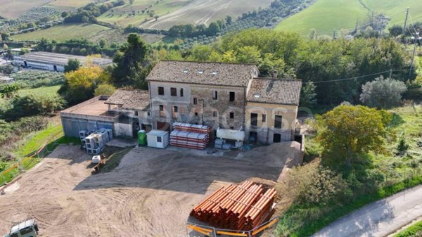 casa indipendente in vendita ad Acquaviva Picena