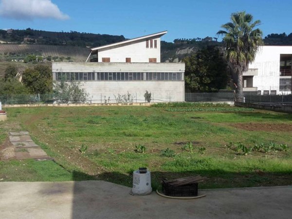 terreno edificabile in vendita ad Acquaviva Picena