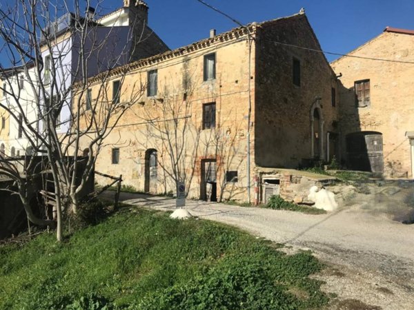 intera palazzina in vendita ad Acquaviva Picena