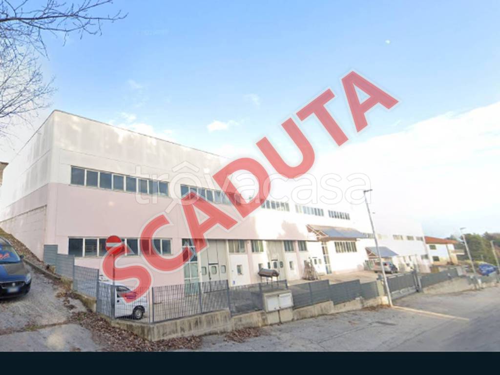 locale commerciale in vendita ad Acquaviva Picena