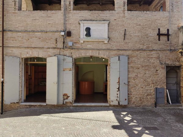 negozio in vendita ad Acquaviva Picena