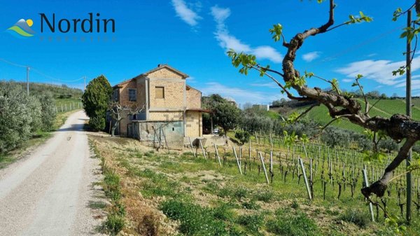 casa indipendente in vendita ad Acquaviva Picena