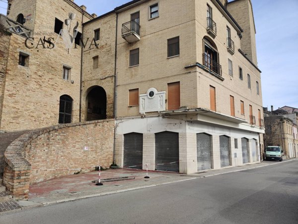 locale commerciale in vendita ad Acquaviva Picena