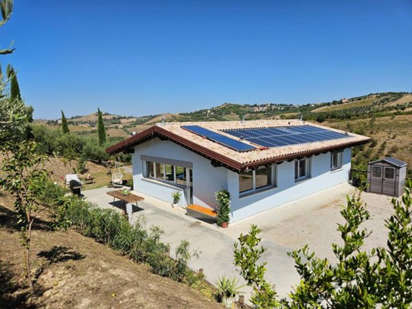 casa indipendente in vendita ad Acquaviva Picena
