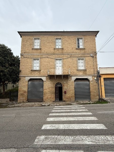 intera palazzina in vendita ad Acquaviva Picena