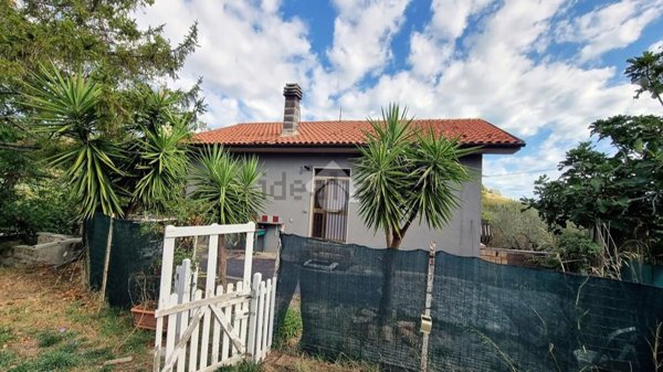 casa indipendente in vendita ad Acquaviva Picena