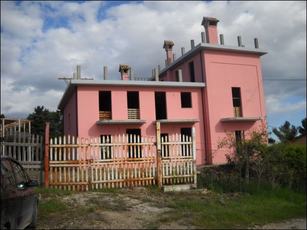 casa indipendente in vendita ad Appignano del Tronto