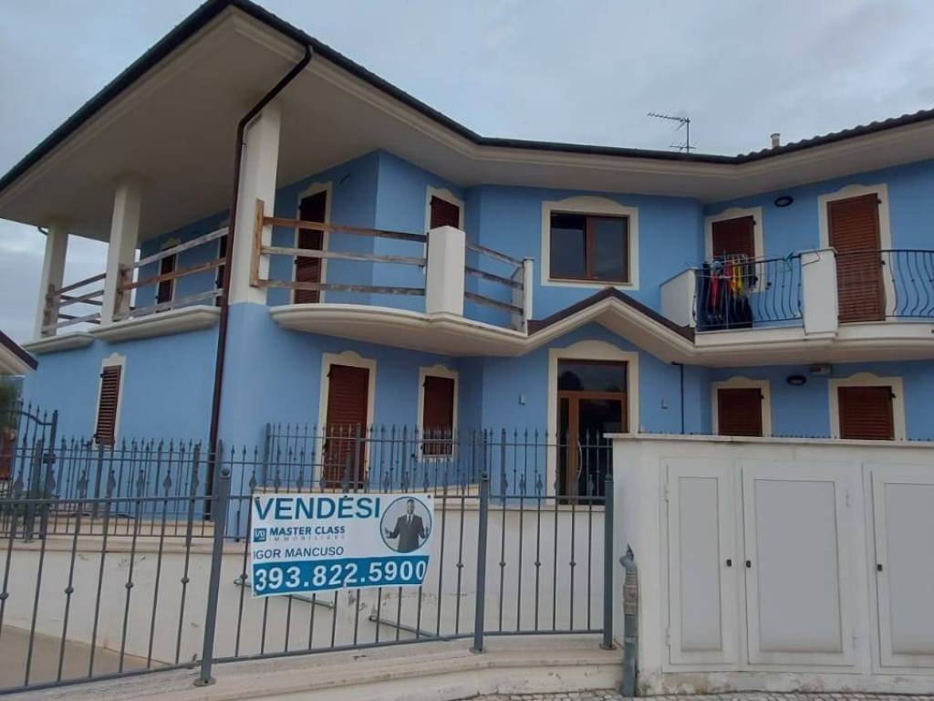 casa indipendente in vendita ad Appignano del Tronto