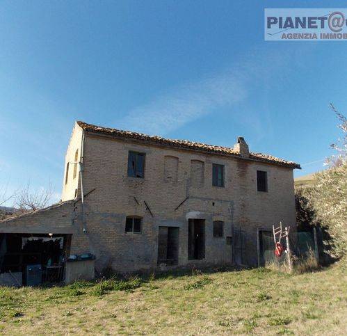 casa indipendente in vendita ad Appignano del Tronto