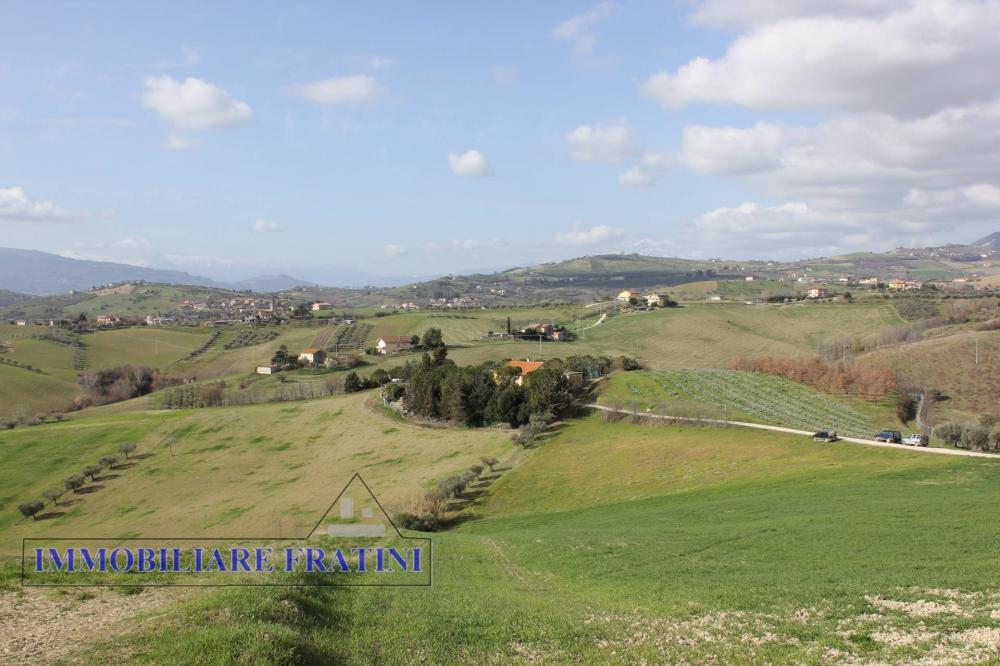 terreno agricolo in vendita ad Appignano del Tronto