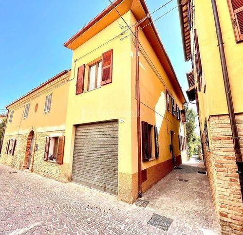 casa indipendente in vendita ad Appignano del Tronto