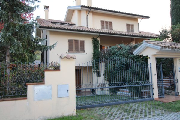 casa indipendente in vendita ad Appignano del Tronto