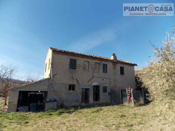casa indipendente in vendita ad Appignano del Tronto