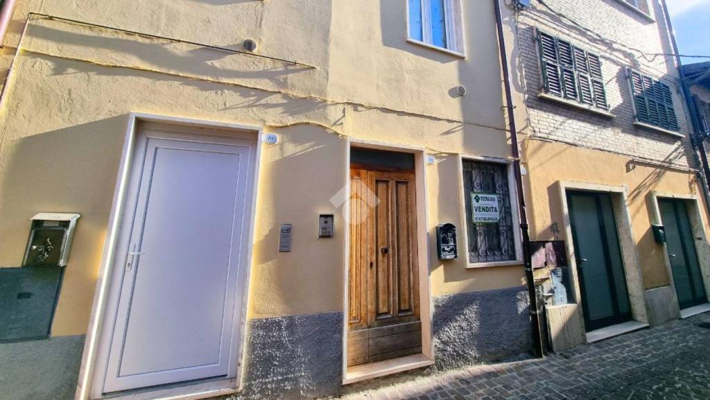 casa indipendente in vendita ad Appignano del Tronto