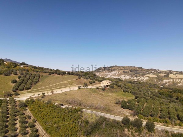 casa indipendente in vendita ad Appignano del Tronto