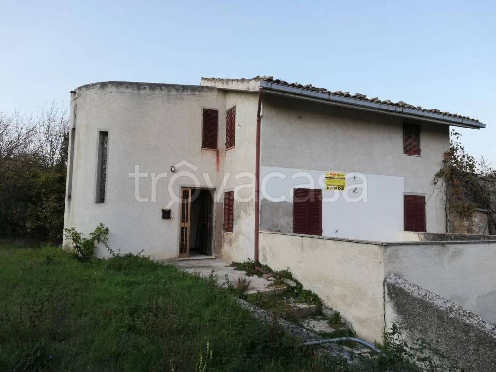 casa indipendente in vendita ad Appignano del Tronto