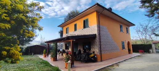 casa indipendente in vendita ad Appignano del Tronto