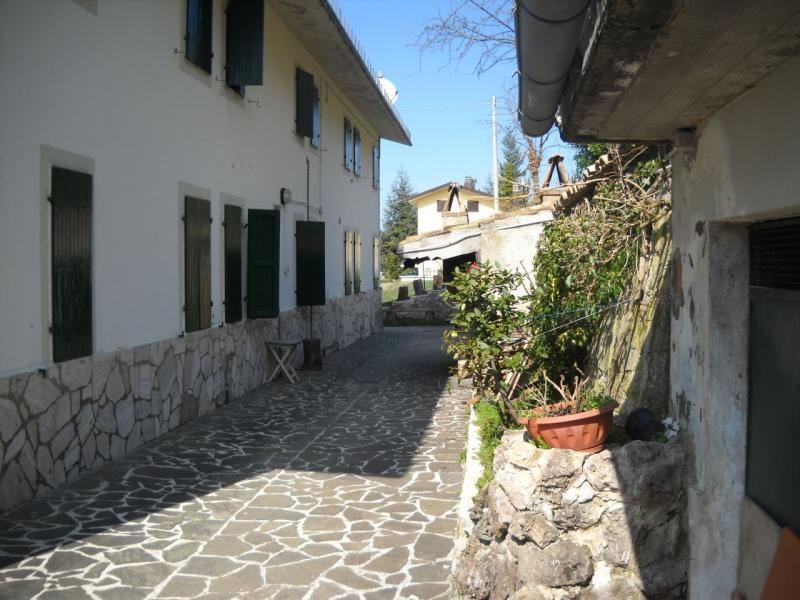 casa indipendente in vendita ad Ascoli Piceno in zona Centro Storico