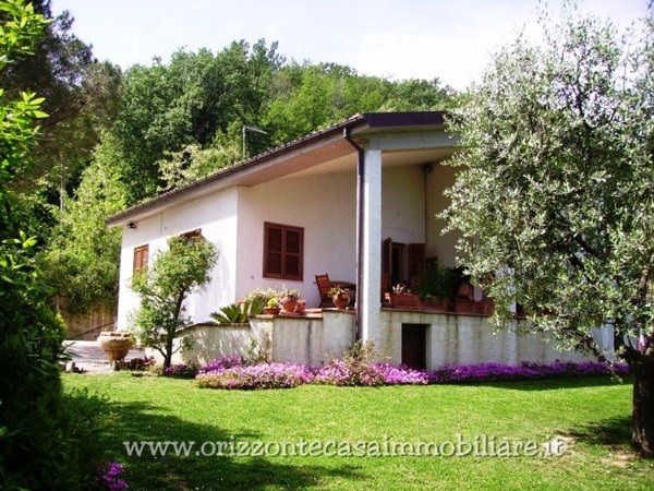 casa indipendente in vendita ad Ascoli Piceno in zona Croce di Tolignano