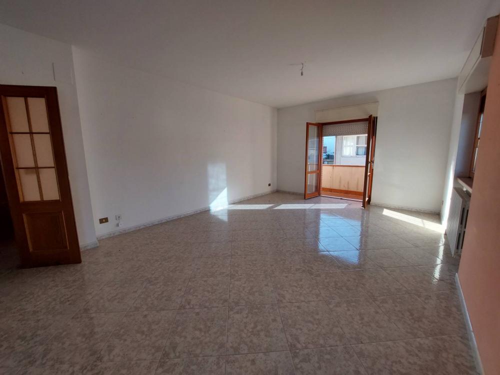 appartamento in vendita ad Ascoli Piceno in zona Lu Battente