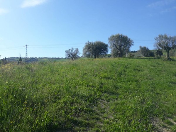 terreno edificabile in vendita ad Ascoli Piceno in zona Marino del Tronto