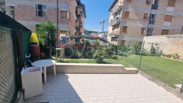appartamento in vendita ad Ascoli Piceno in zona Faiano
