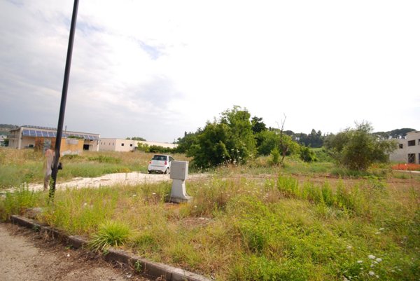 terreno edificabile in vendita ad Ascoli Piceno in zona Lu Battente