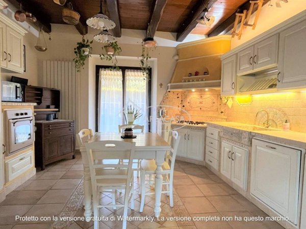 casa indipendente in vendita ad Ascoli Piceno in zona Palombare