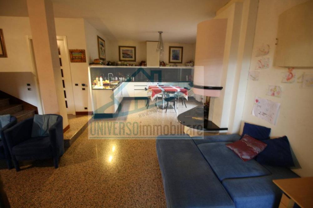 casa indipendente in vendita ad Ascoli Piceno in zona Monticelli