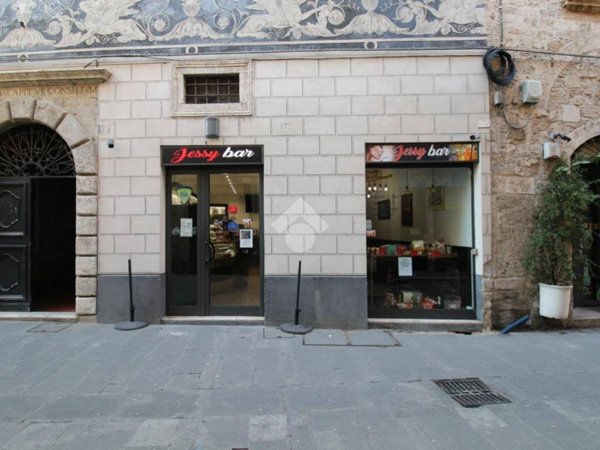 negozio in vendita ad Ascoli Piceno in zona Centro Storico