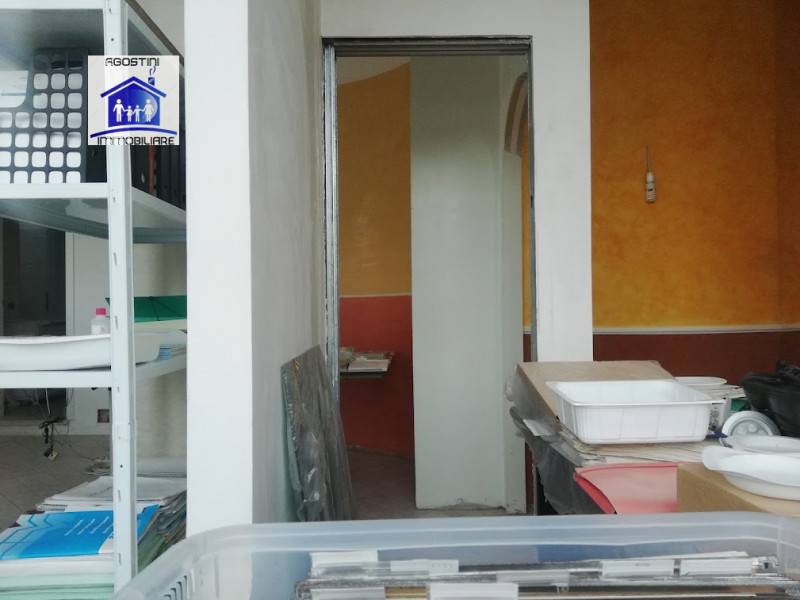 ufficio in vendita ad Ascoli Piceno in zona Marino del Tronto