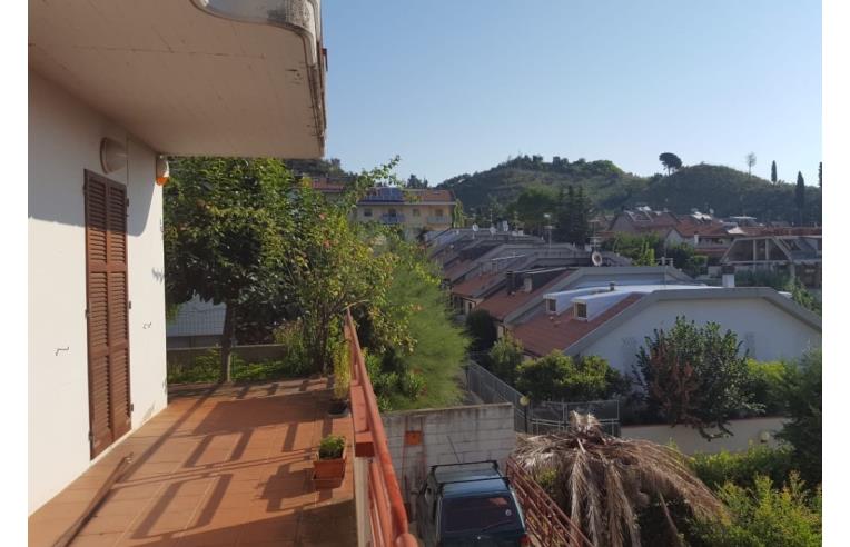 casa indipendente in vendita ad Ascoli Piceno in zona Monticelli