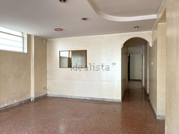 locale di sgombero in vendita ad Ascoli Piceno in zona Porta Maggiore