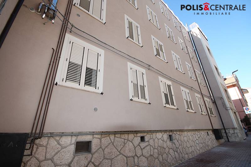appartamento in vendita ad Ascoli Piceno in zona Borgo Solestà