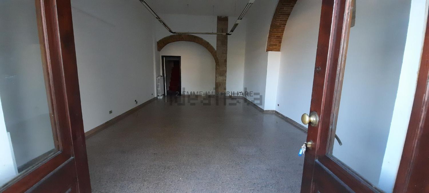 locale commerciale in vendita ad Ascoli Piceno