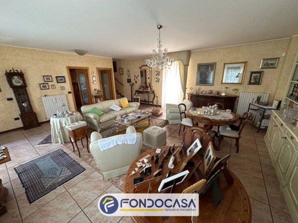 casa indipendente in vendita ad Ascoli Piceno in zona Porta Maggiore