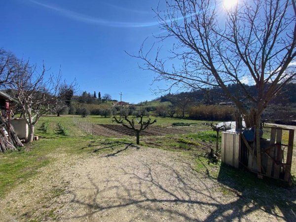 terreno agricolo in vendita ad Ascoli Piceno in zona Campo Parignano