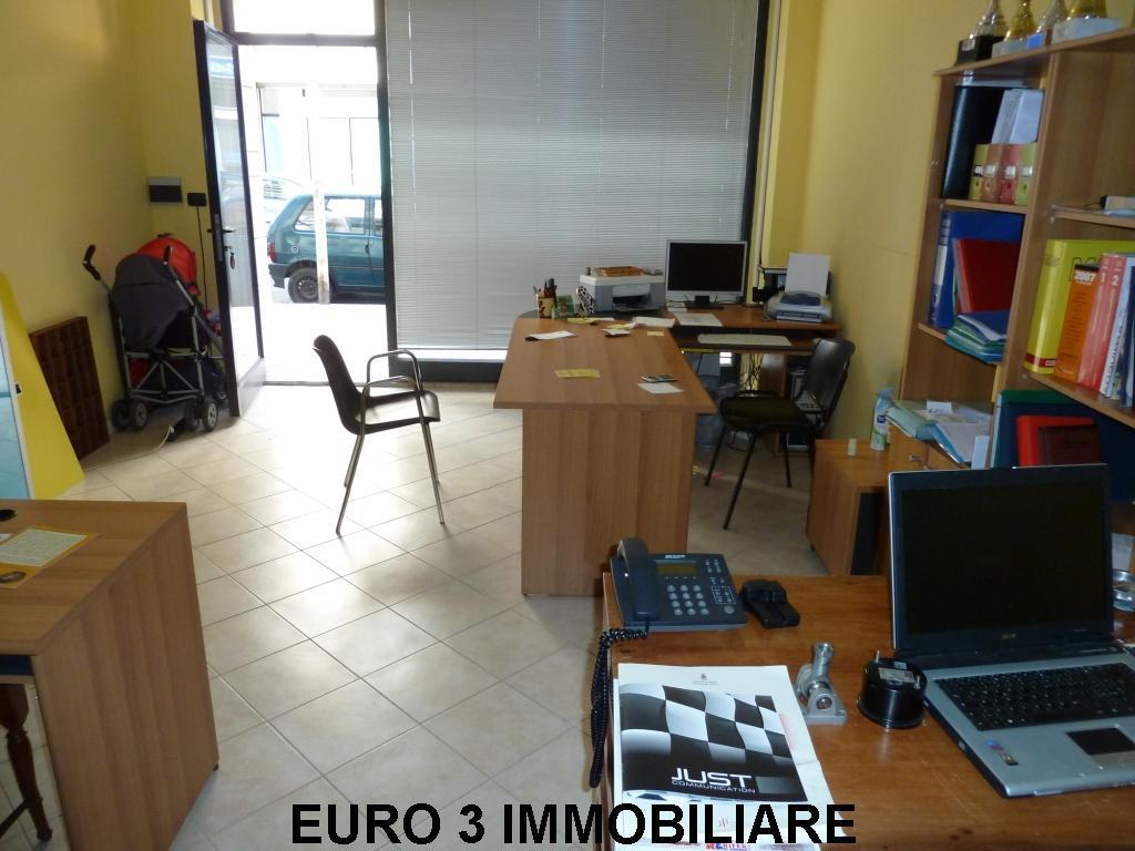 locale commerciale in vendita ad Ascoli Piceno in zona Porta Maggiore