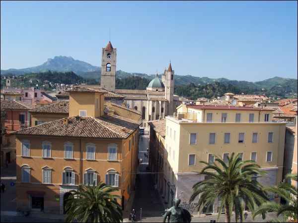appartamento in vendita ad Ascoli Piceno in zona Centro Storico