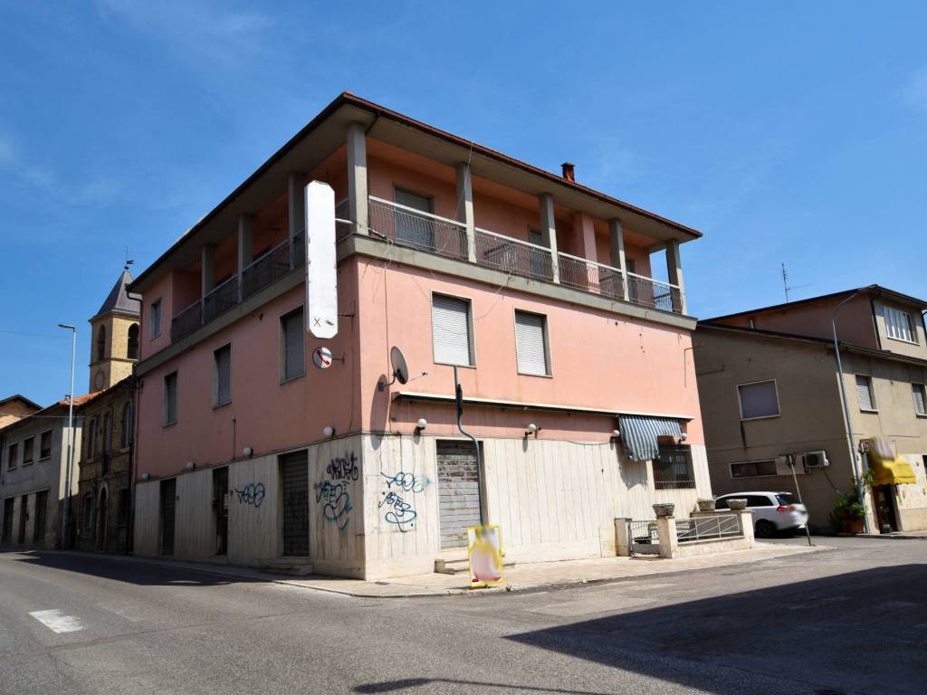 casa indipendente in vendita ad Ascoli Piceno in zona Centro Storico