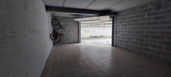 locale di sgombero in vendita ad Ascoli Piceno in zona Borgo Solestà