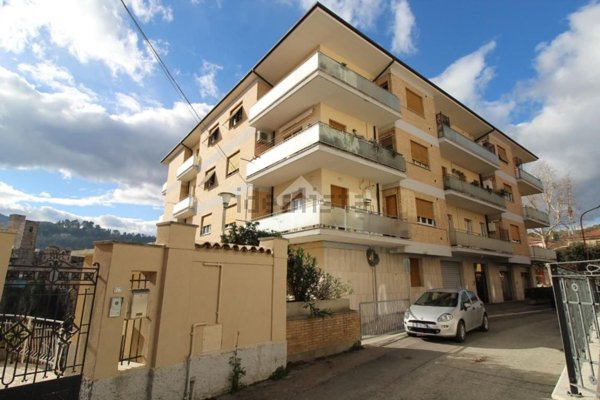 appartamento in vendita ad Ascoli Piceno in zona Campo Parignano