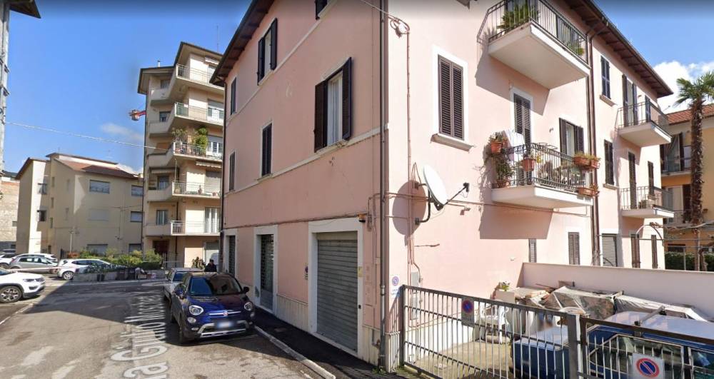 locale commerciale in vendita ad Ascoli Piceno in zona Porta Maggiore