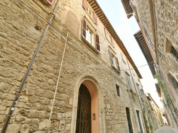 appartamento in vendita ad Ascoli Piceno in zona Centro Storico