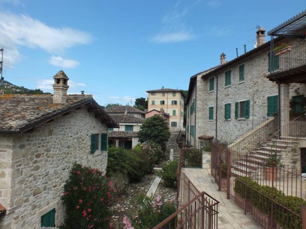 appartamento in vendita ad Ascoli Piceno in zona Croce di Tolignano