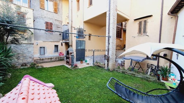 casa indipendente in vendita ad Ascoli Piceno in zona Centro Storico