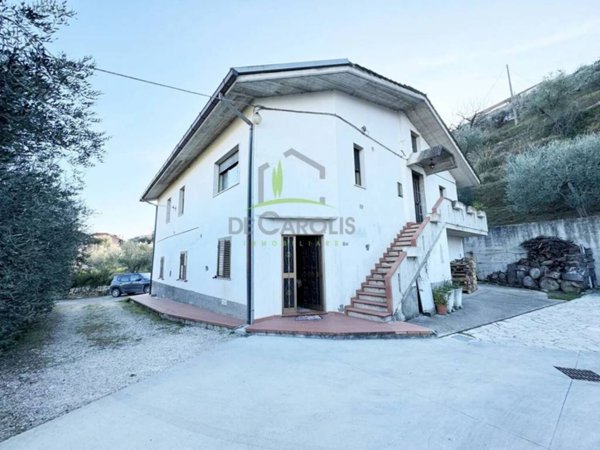 casa indipendente in vendita ad Ascoli Piceno