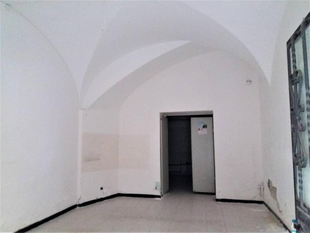 locale commerciale in vendita ad Ascoli Piceno in zona Centro Storico