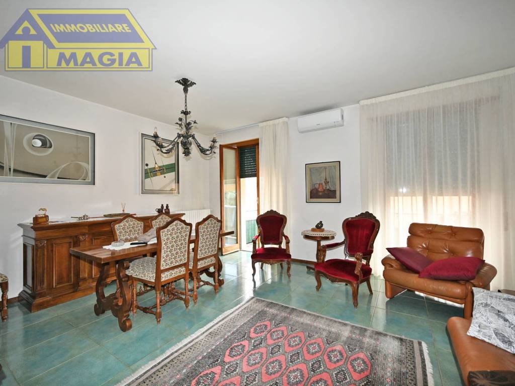 appartamento in vendita ad Ascoli Piceno in zona Campo Parignano